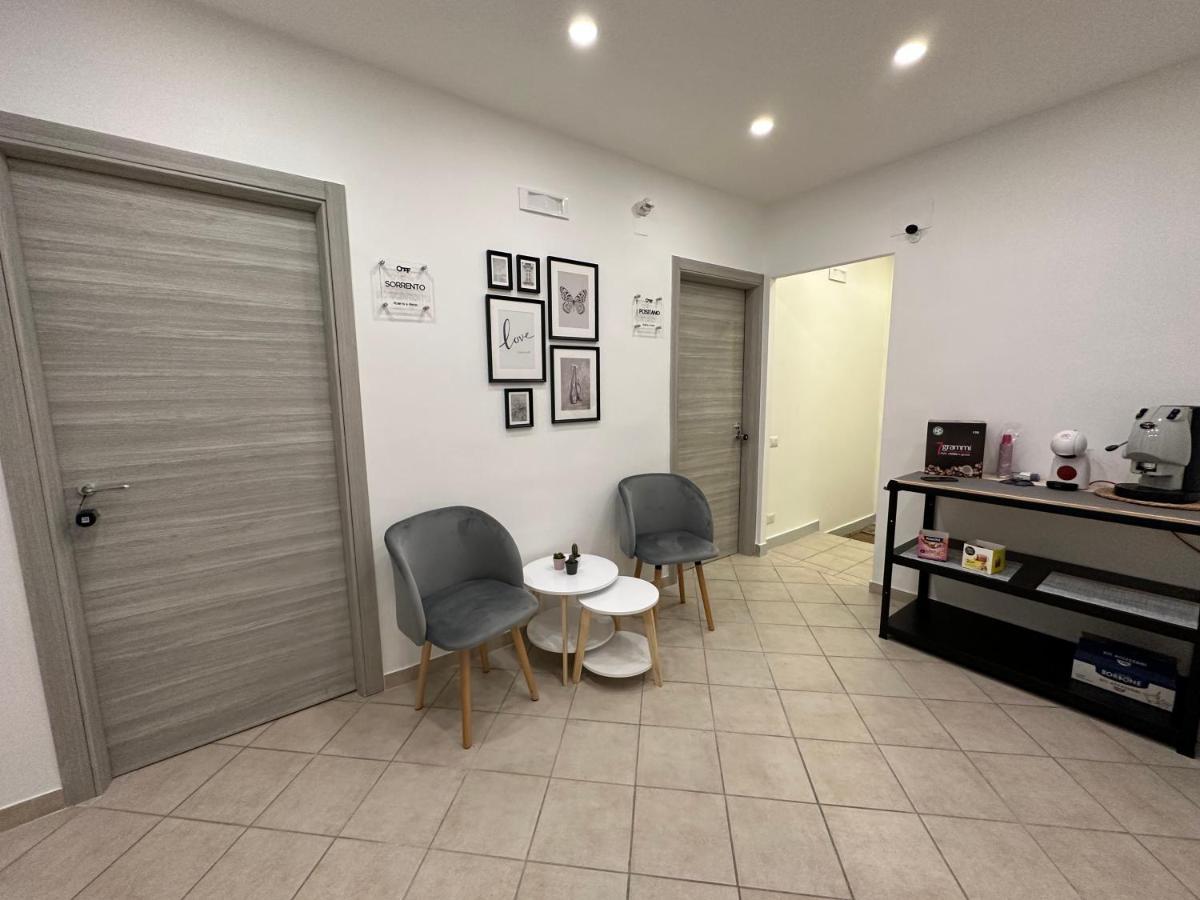 B&B Off Rooms And Relax Napoli Esterno foto